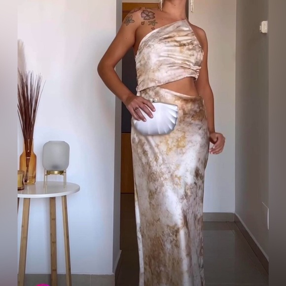 🆕 ZARA CUT OUT SATIN EFFECT PRINTED DRESS | 8028/435 - Picture 9 of 10